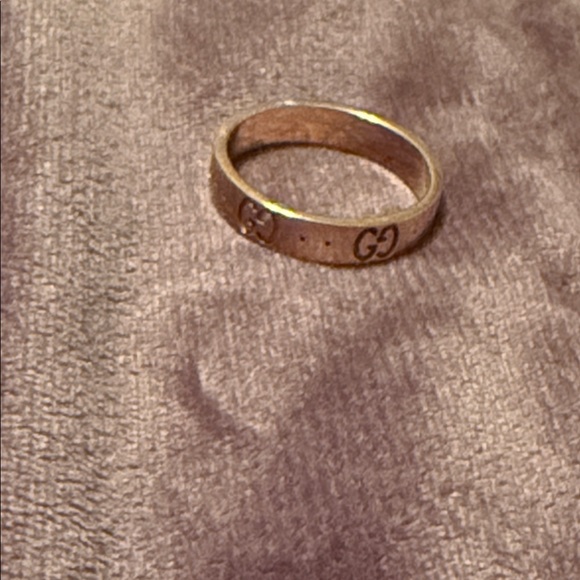 14k rose gold authentic Gucci  Women's Ring - Picture 3 of 8